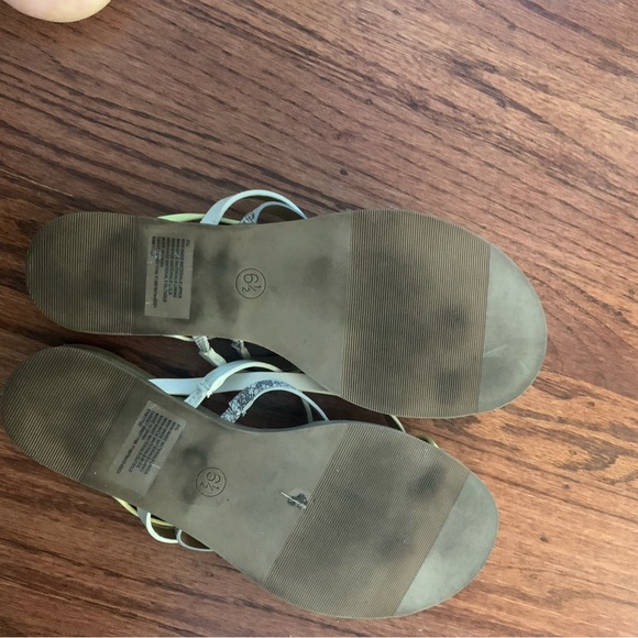 Target sandals - Picture 4 of 4